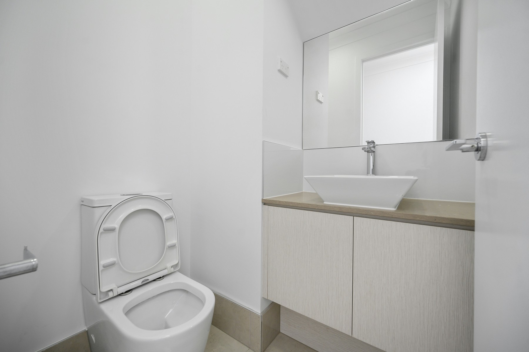Gegenstand im WC-Becken