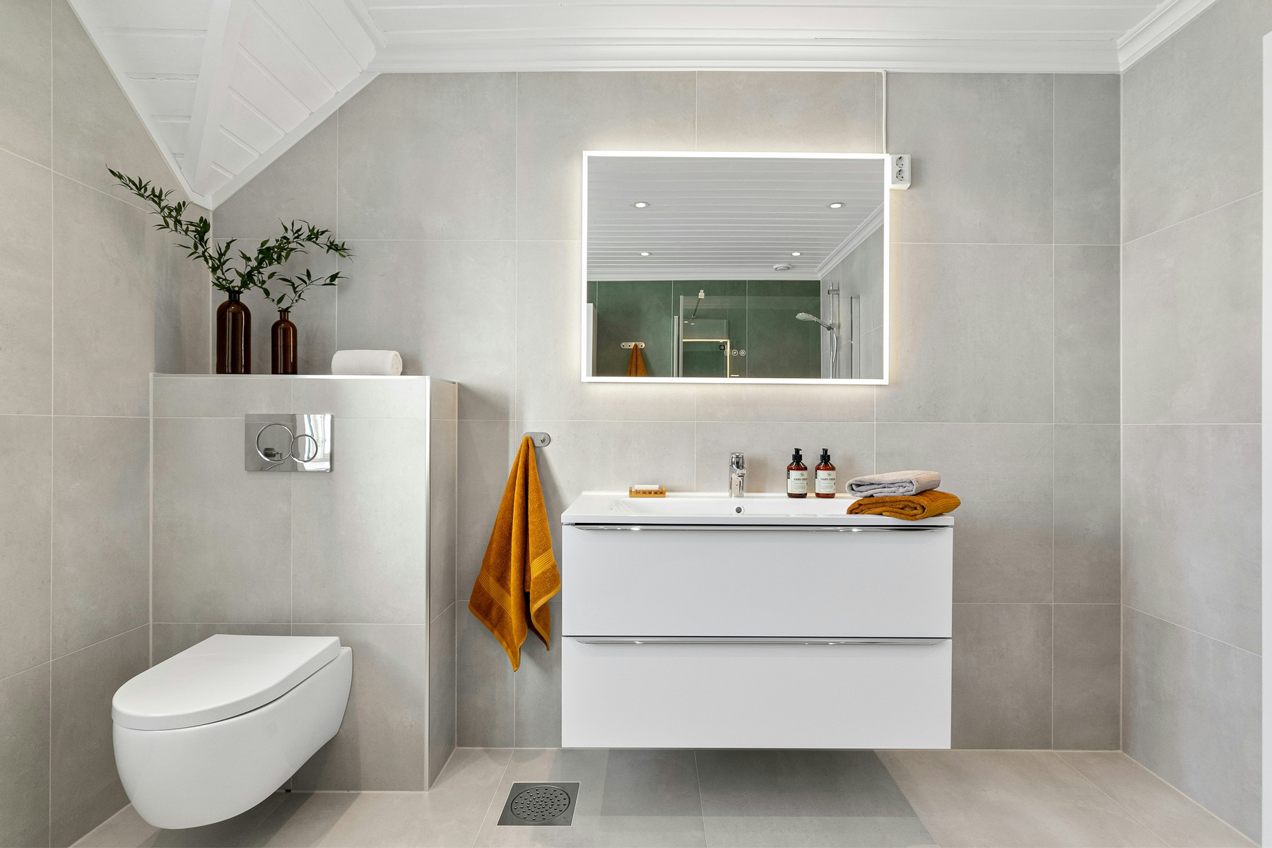 Rohrreiniger im Badezimmer